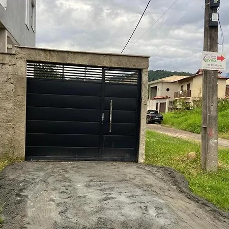 Casa familiar com 3 quartos e próximo a praia-2